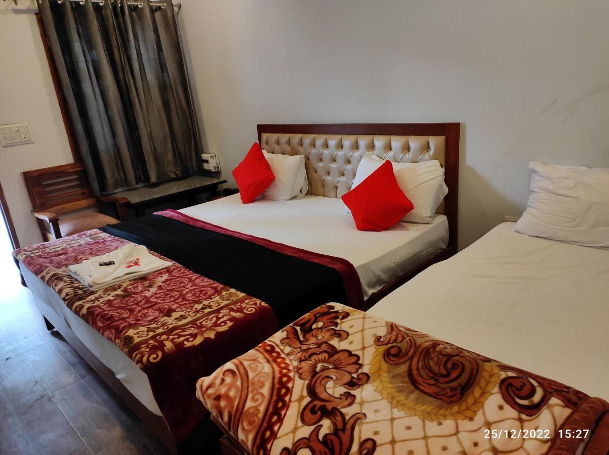Hotel Studioz Sahastradhara Dehradun Eksteriør bilde