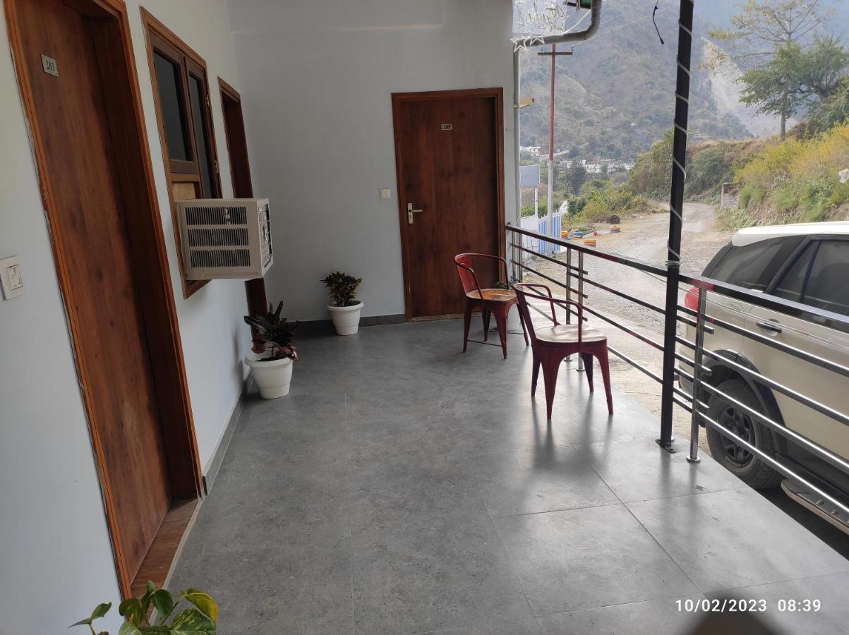Hotel Studioz Sahastradhara Dehradun Eksteriør bilde